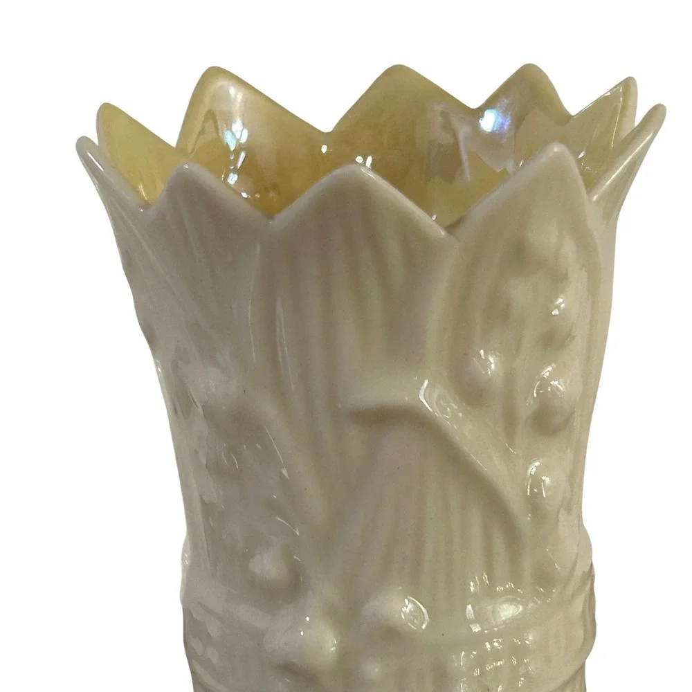 Belleek Lily of the Valley Vase 7